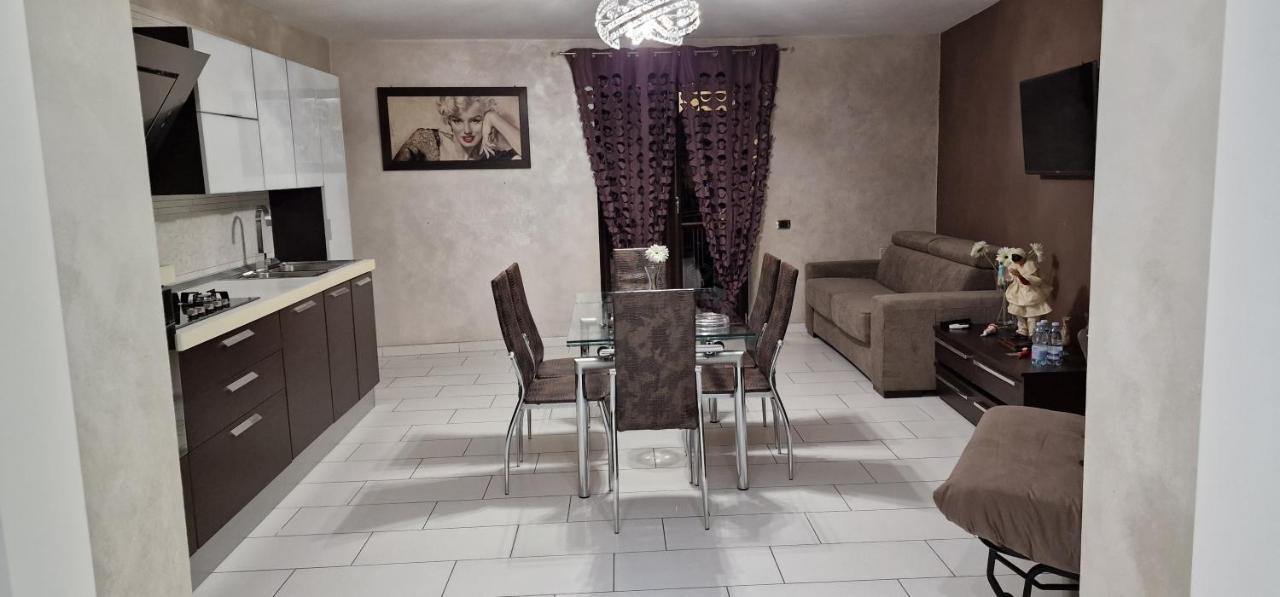 Fashion House Napoli Apartment Bagian luar foto