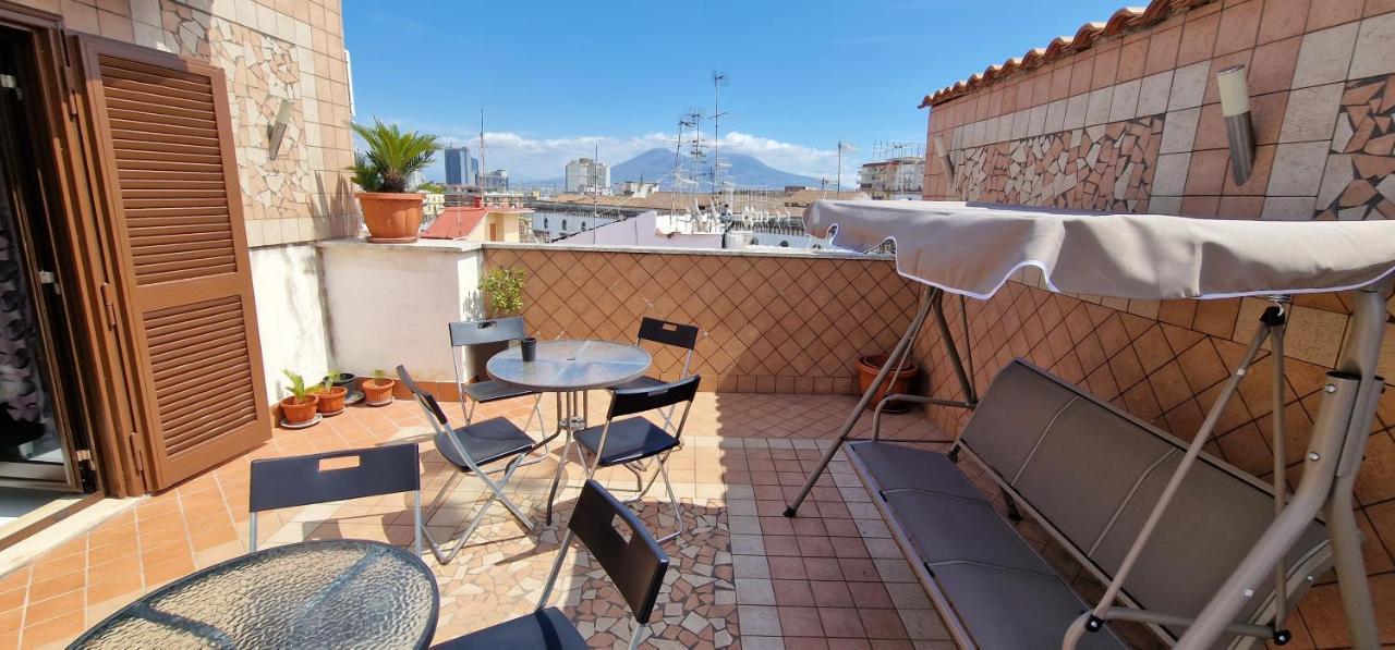 Fashion House Napoli Apartment Bagian luar foto