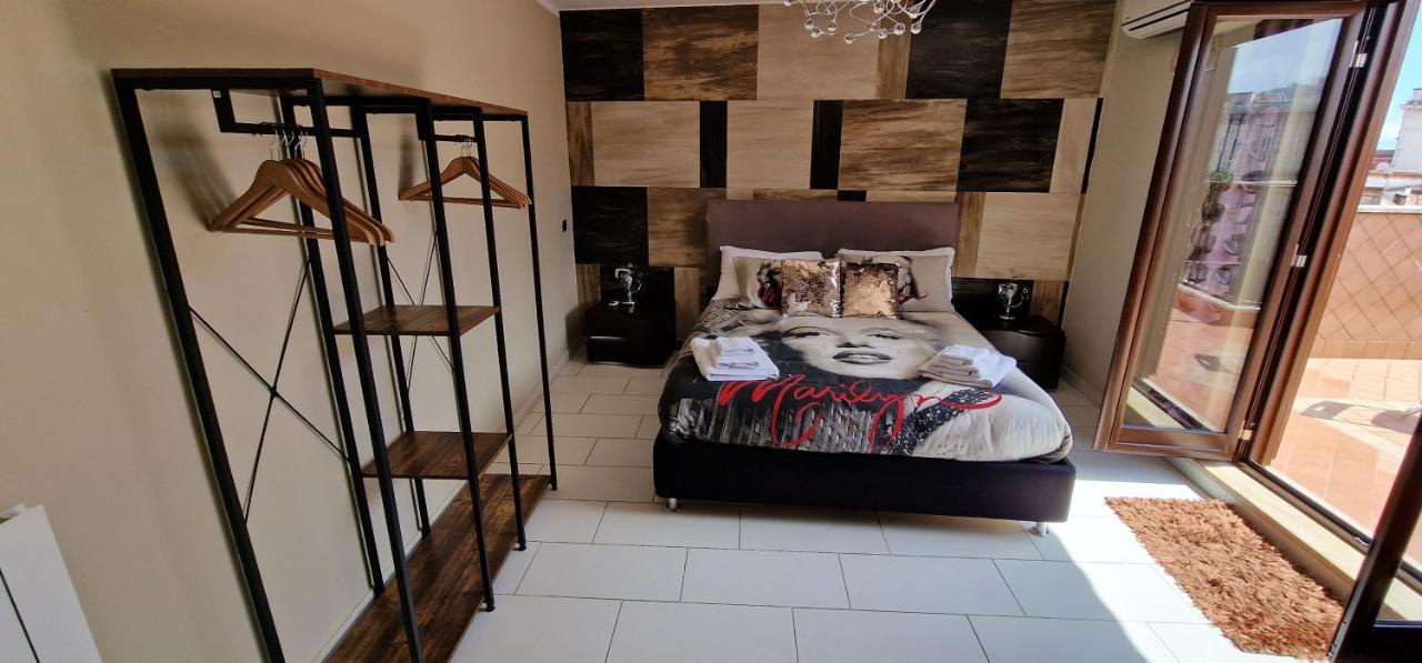Fashion House Napoli Apartment Bagian luar foto