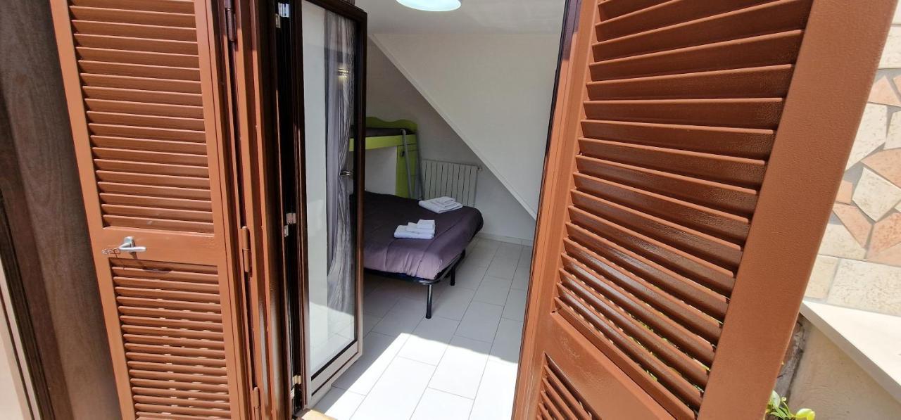 Fashion House Napoli Apartment Bagian luar foto