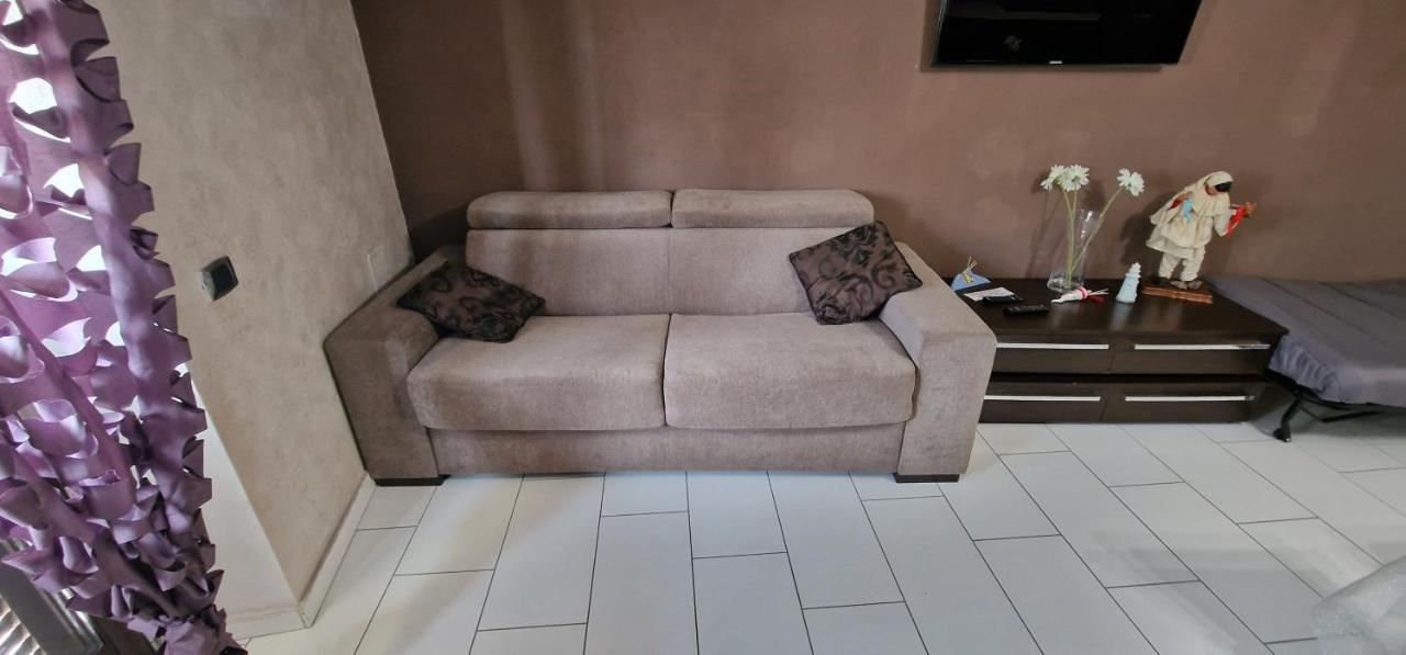 Fashion House Napoli Apartment Bagian luar foto